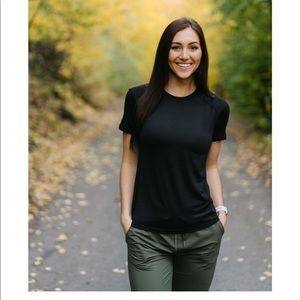 Black Zyia cloud tee